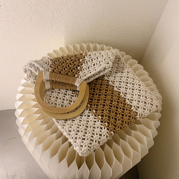 

Two Tone Straw Bag, White