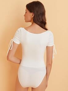 SHEIN Body estilo camiseta fruncido de manga con cordón escote corazón