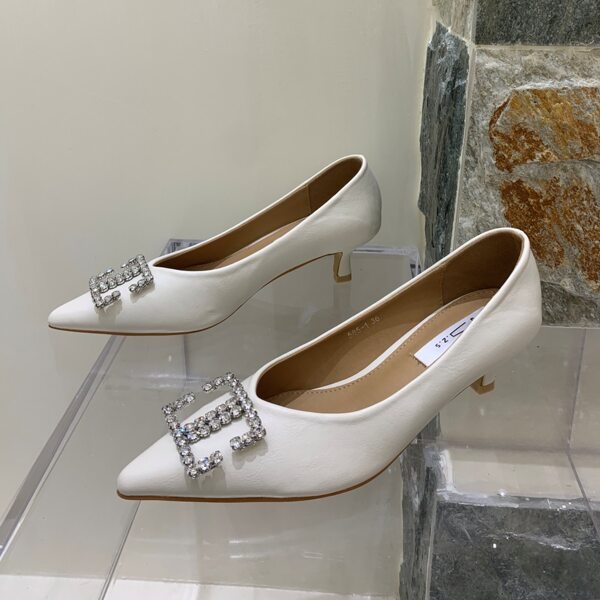 

Rhinestone Decor Point Toe Court Pumps, White