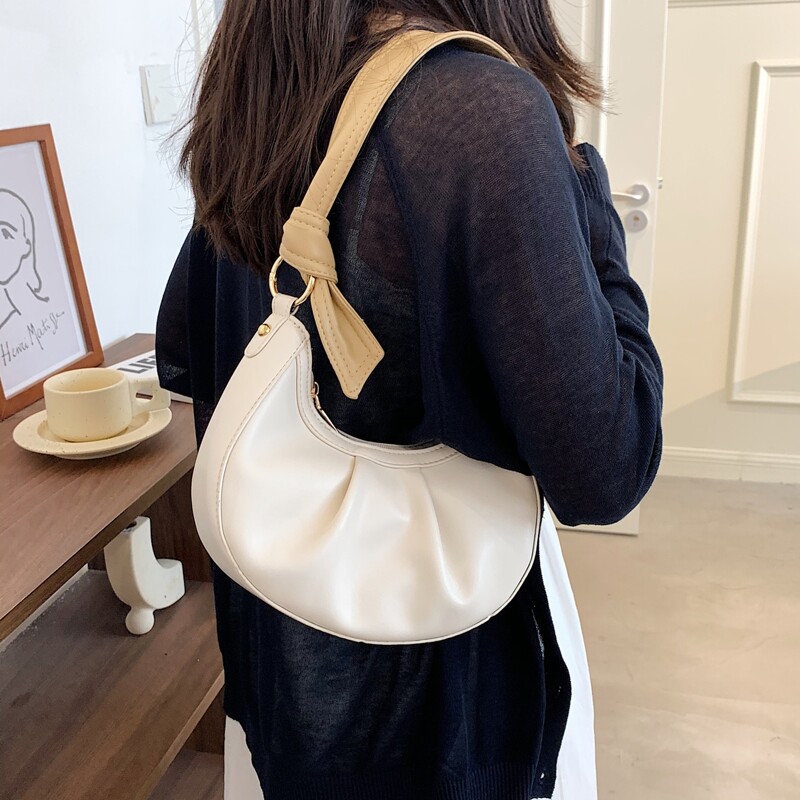 

Ruched Design Shoulder Bag, White