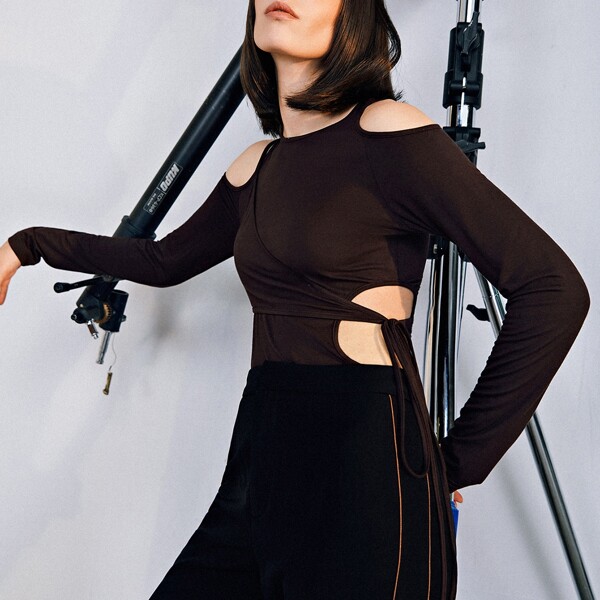 

Cold Shoulder Cut Out Tie Side Tee, Chocolate brown