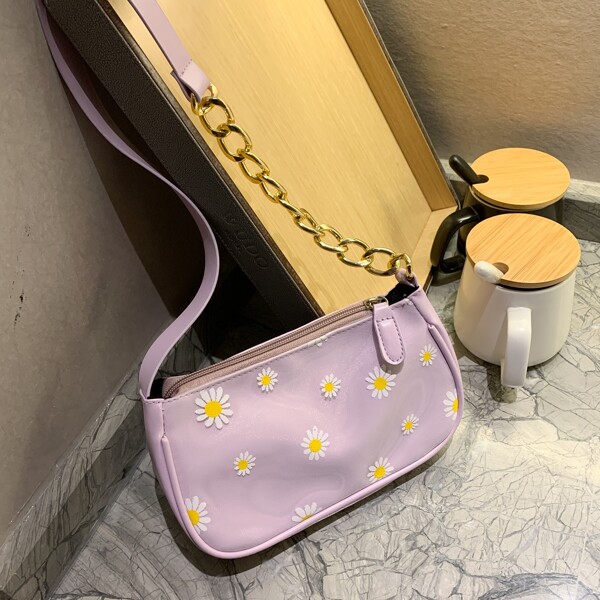 

Daisy Pattern Chain Baguette Bag, Purple