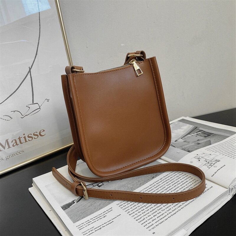 

Solid Crossbody Bag, Brown