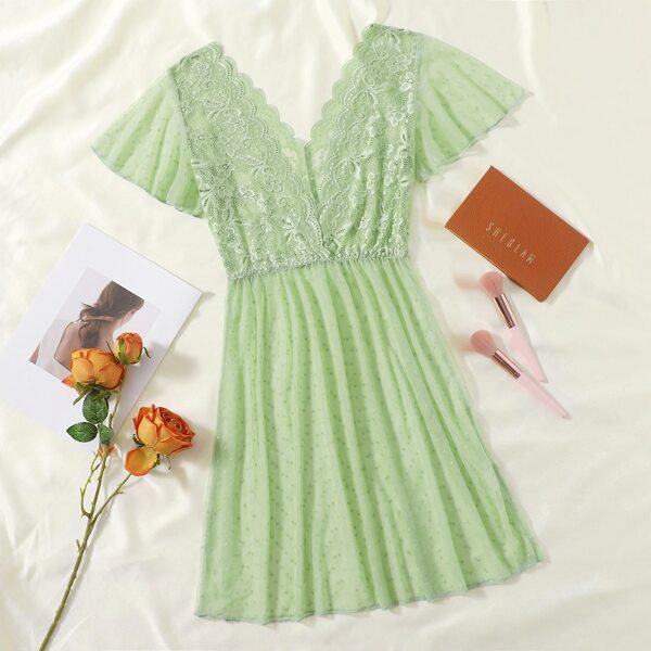 

Contrast Lace Scallop Trim Dress, Green