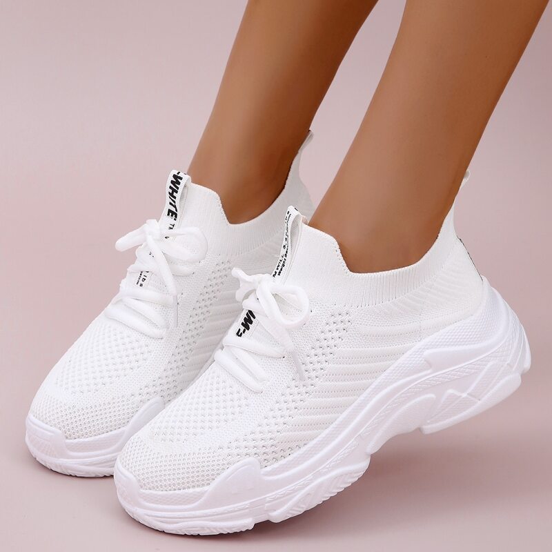 

Letter Graphic Lace-up Front Chunky Running Shoes, White