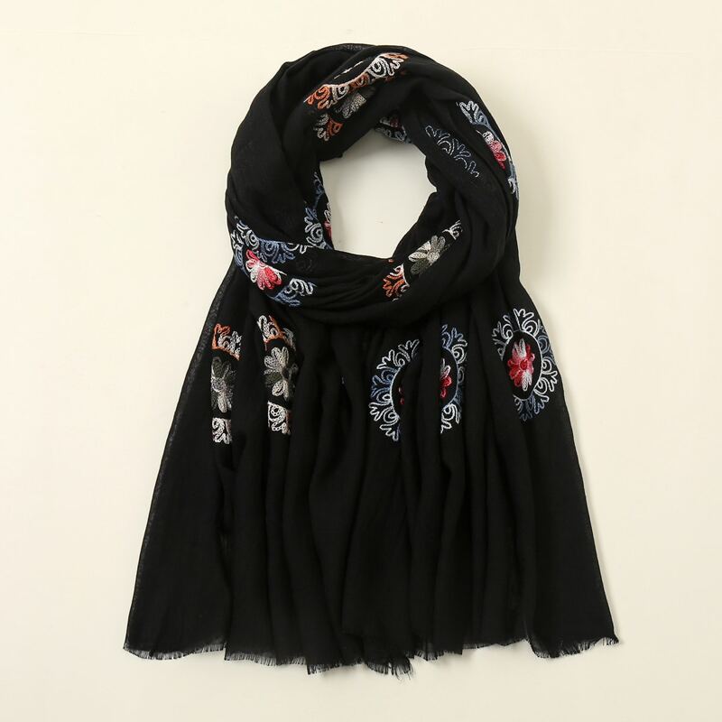 

Flower Knit Scarf, Black