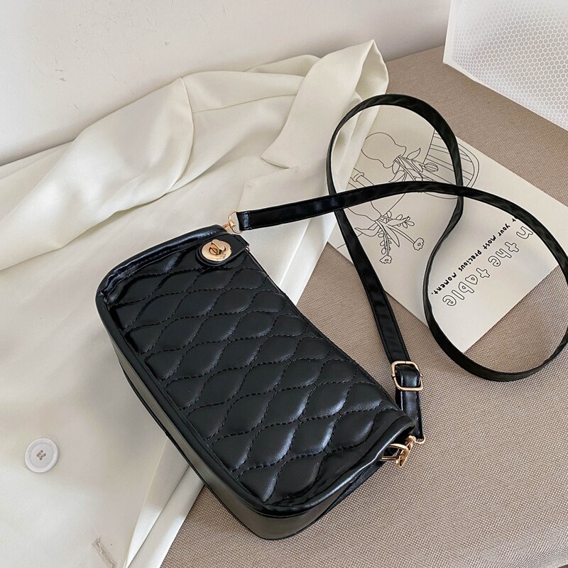 

Quilted Shoulder Bag, Black