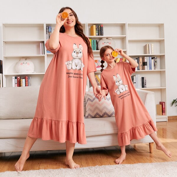 

Plus 1pc Rabbit & Slogan Ruffle Hem Night Dress, Coral orange