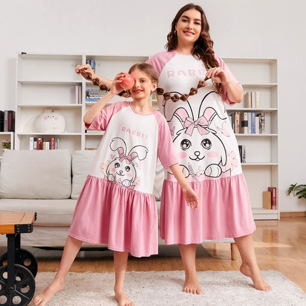 

Plus 1pc Color Block Rabbit Print Raglan Sleeve Nightdress, Multicolor