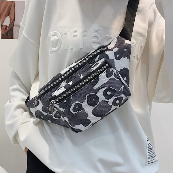 

Graphic Fanny Pack, Black and white