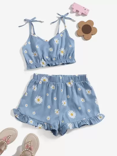 SHEIN Conjunto De Corpiño De Camisola Y Shorts Para Niñas En Edad Tween Con Diseño De Margaritas, Tirantes Con Lazo Y Borde De Volantes