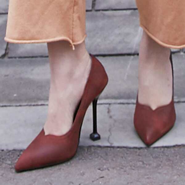 

Minimalist Stiletto Court Heels, Red