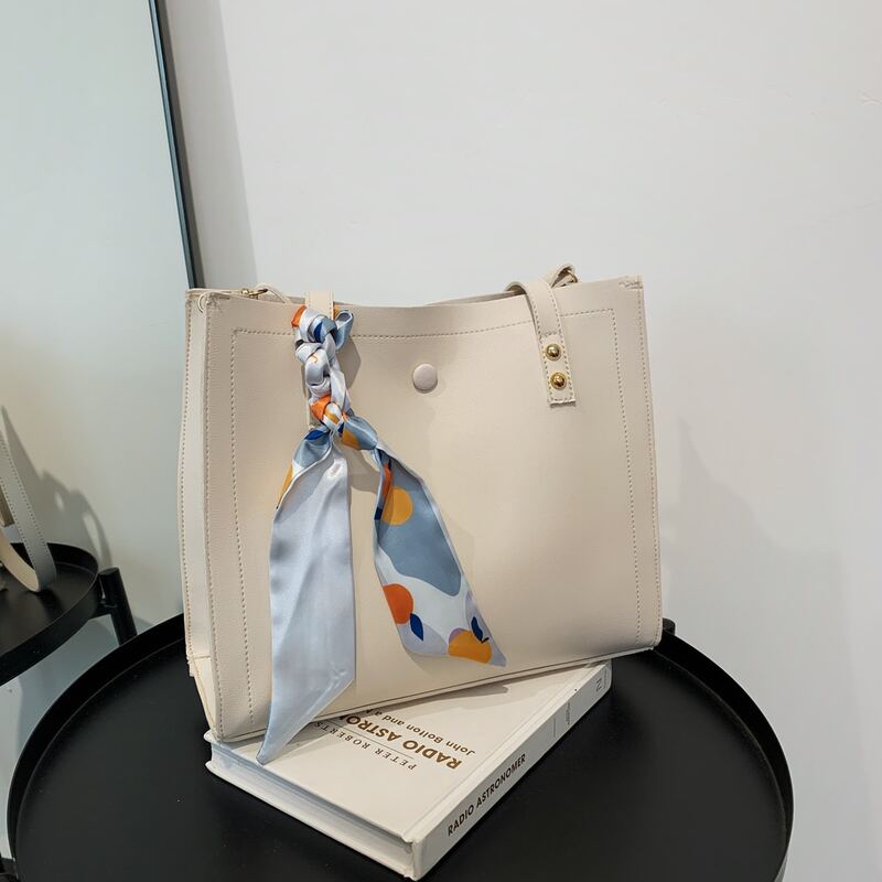 

Twilly Tote Bag, Beige