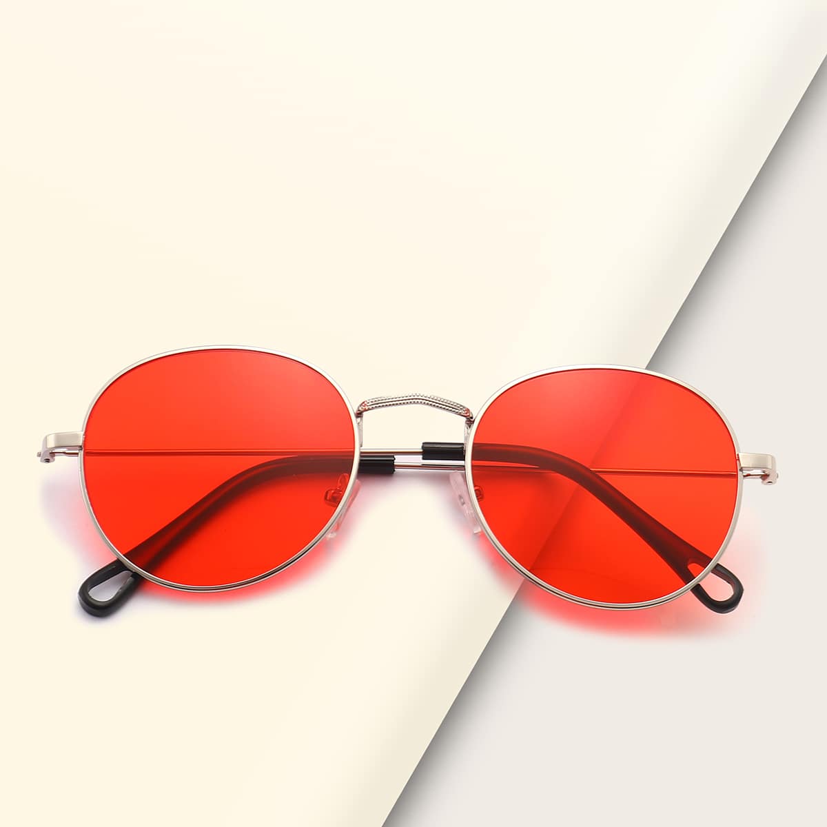

Round Frame Sunglasses