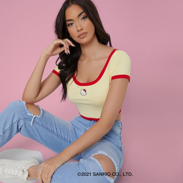 

Cartoon Graphic Ringer Top, Yellow