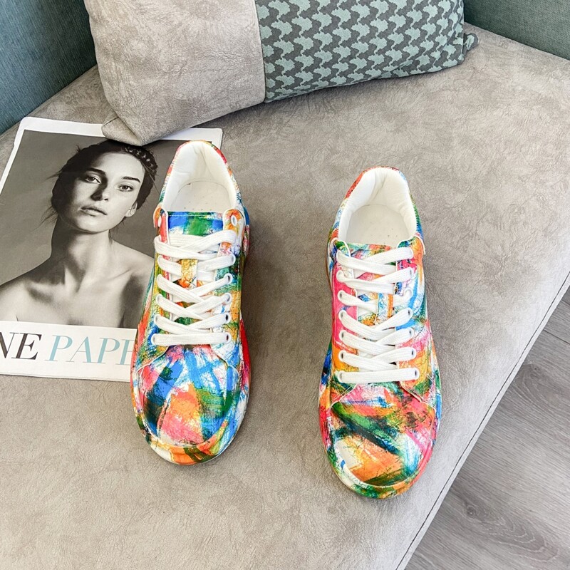 

Graphic Lace-up Front Flatform Skate Shoes, Multicolor