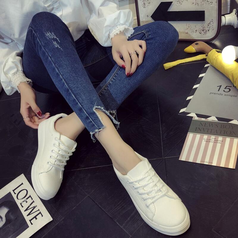 

Lace-up Front Skate Shoes, White