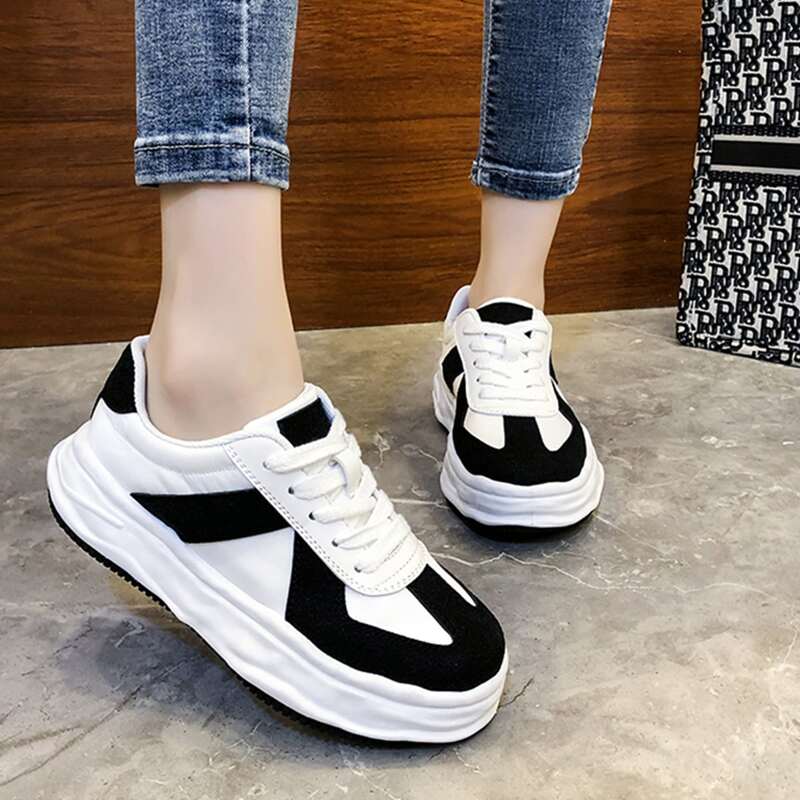 

Colorblock Pattern Lace-up Front Chunky Sneakers, Black and white