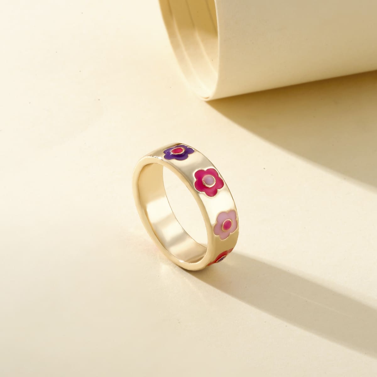 

Floral Decor Ring, Gold
