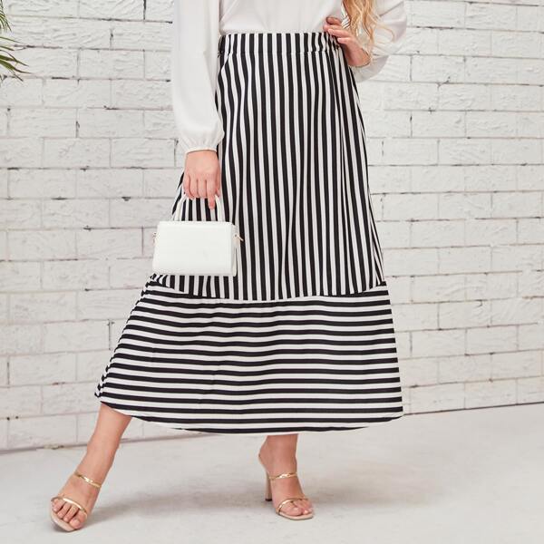 

Plus Striped High Waist A-line Skirt, Black and white