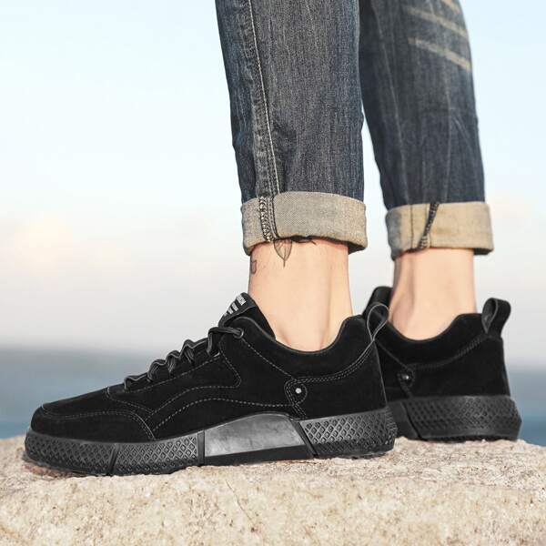 

Men Lace-up Front Low Top Sneakers, Black
