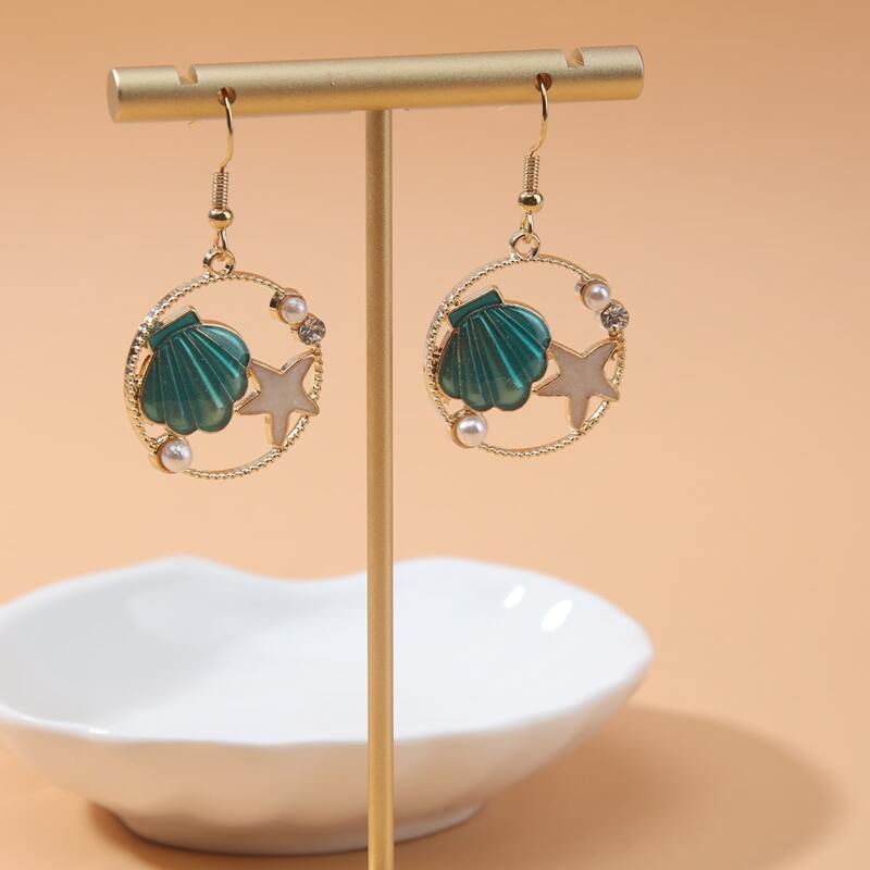 

Shell & Star Decor Earrings, Gold