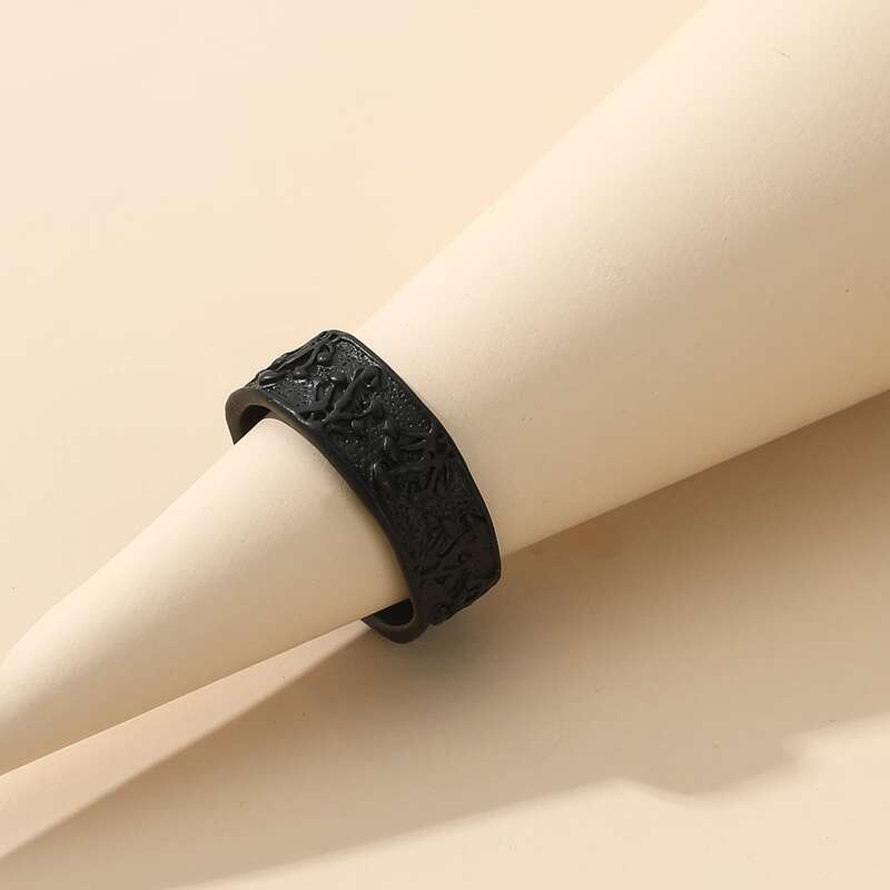 

Mushroom Engraved Ring, Black