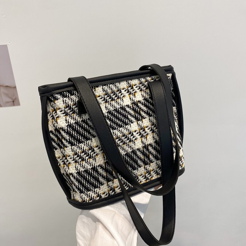 

Plaid Pattern Shoulder Bag, Black
