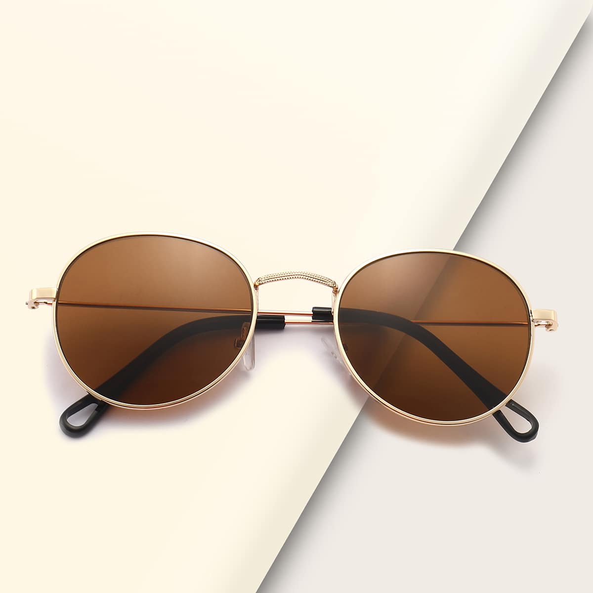 

Round Frame Sunglasses