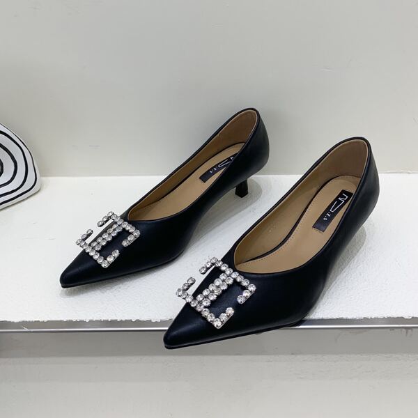 

Rhinestone Decor Point Toe Court Pumps, Black