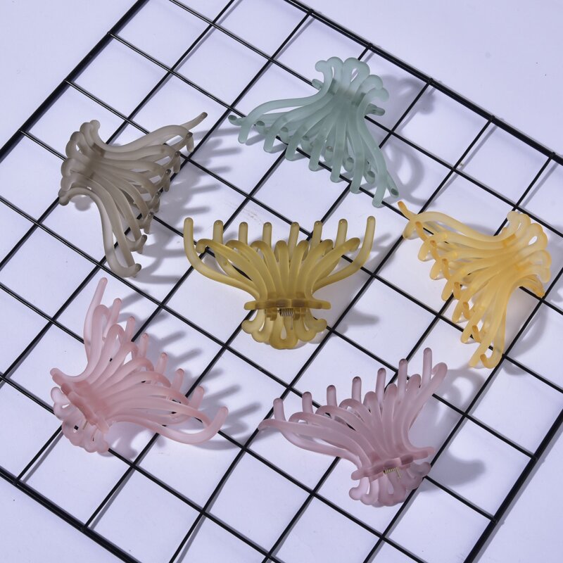 

6pcs Solid Hair Claw, Multicolor