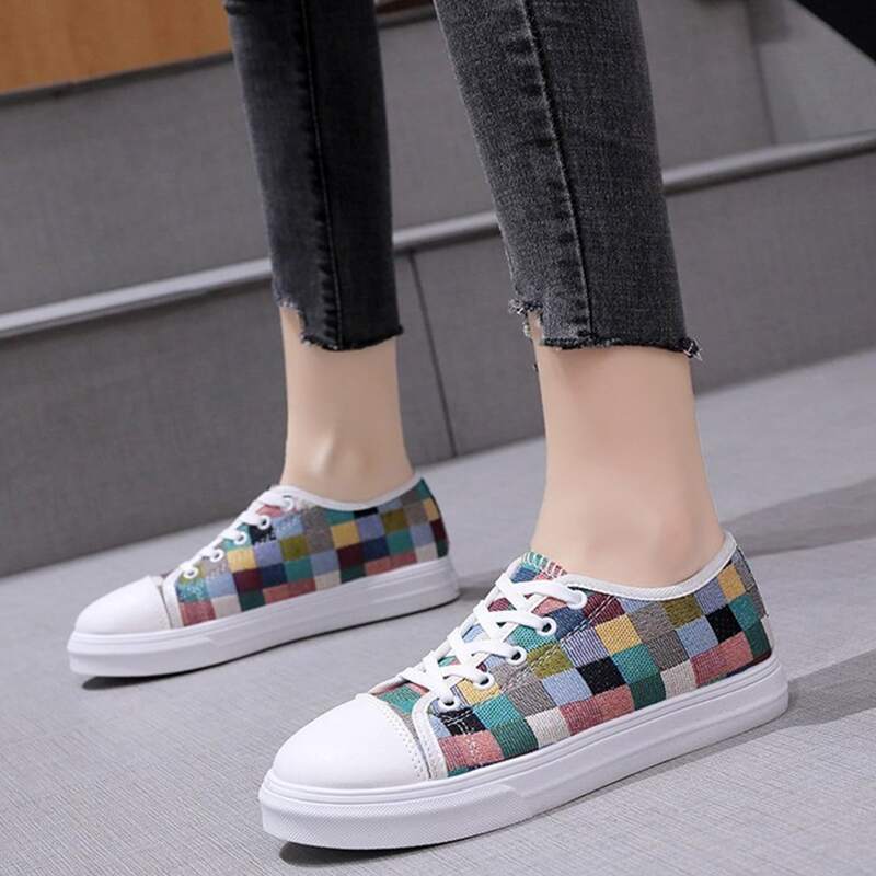 

Colorful Lace-up Front Skate Shoes, Multicolor