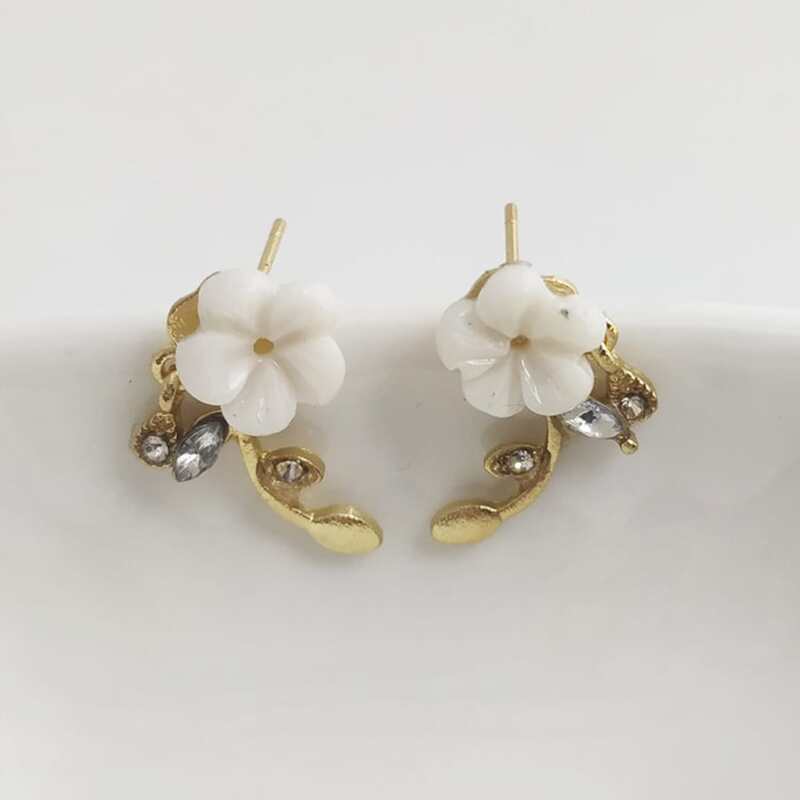 

Flower Drop Earrings, Gold