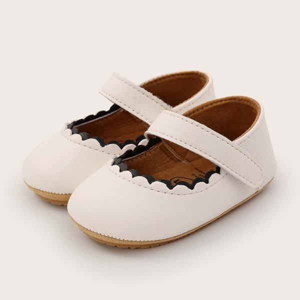 

Baby Girl Scallop Trim Velcro Strap Flats, White