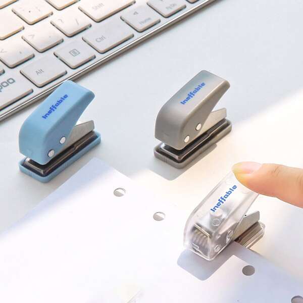 

1pc Random Paper Hole Puncher, Multicolor
