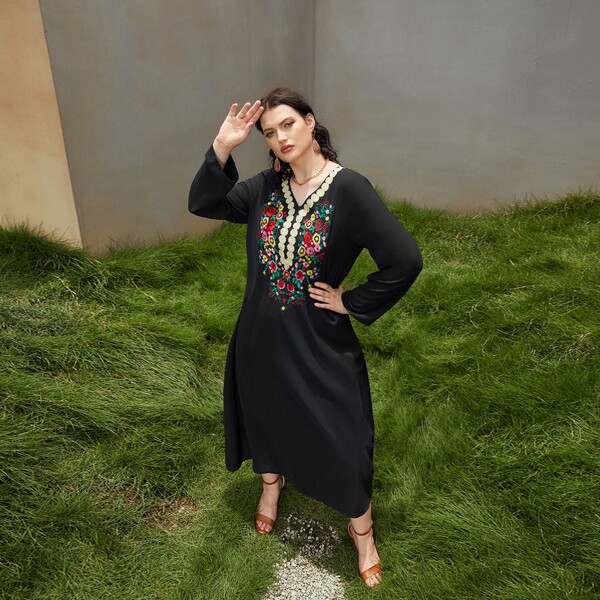 

Plus Floral Embroidery V Neck Dress, Black