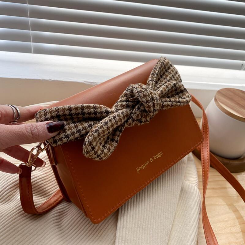 

Houndstooth Pattern Square Bag, Brown