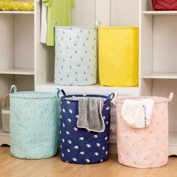 

1pc Cartoon Graphic Random Clothes Storage Basket, Multicolor