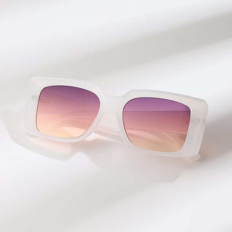 

Square Frame Sunglasses