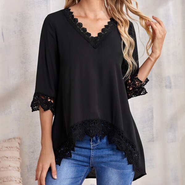 

Guipure Lace Insert High Low Hem Blouse, Black
