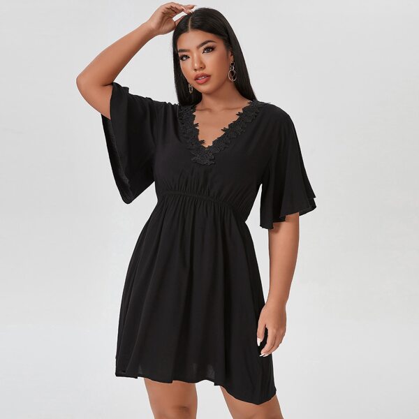 

Plus Contrast Lace A-line Dress, Black