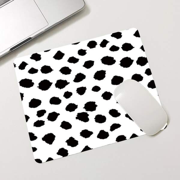 

Graphic Print Mouse Pad, Black and white