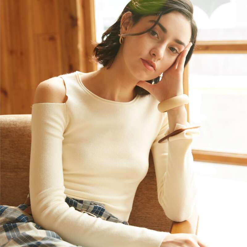 

Cold Shoulder Form Fitted Sweater, Beige