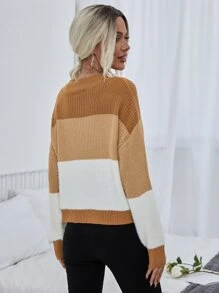 Chiquease Áo len cổ trễ phối màu, tay dài, kiểu dáng chui đầu, thích hợp cho mùa thu đông. - Nhiều màu - Xem 2