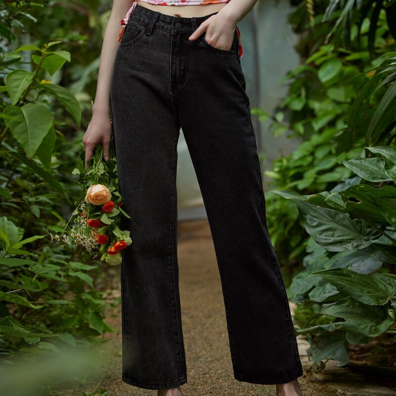 

Solid High Waist Straight Leg Jeans, Black