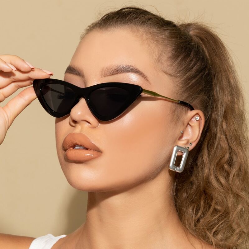 

Cat Eye Frame Tinted Lens Sunglasses