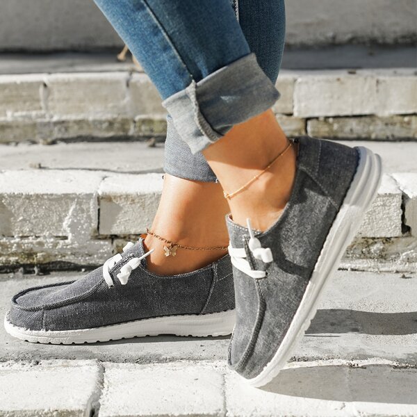 

Minimalist Slip On Sneakers, Black