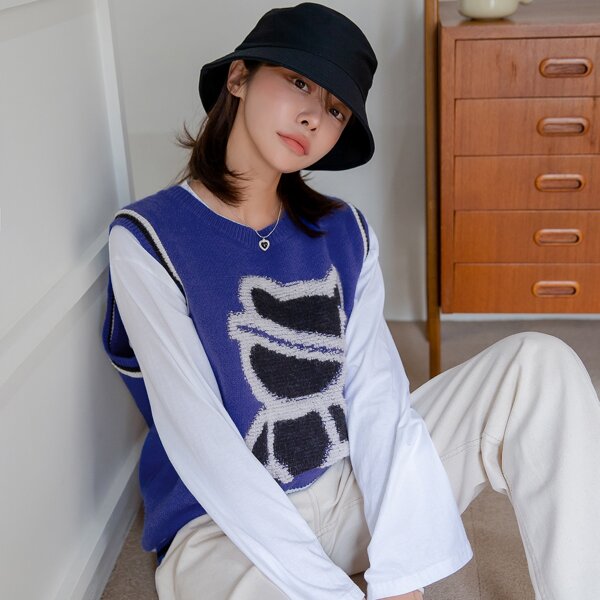 

Cartoon Graphic Sweater Vest Without Blouse, Blue