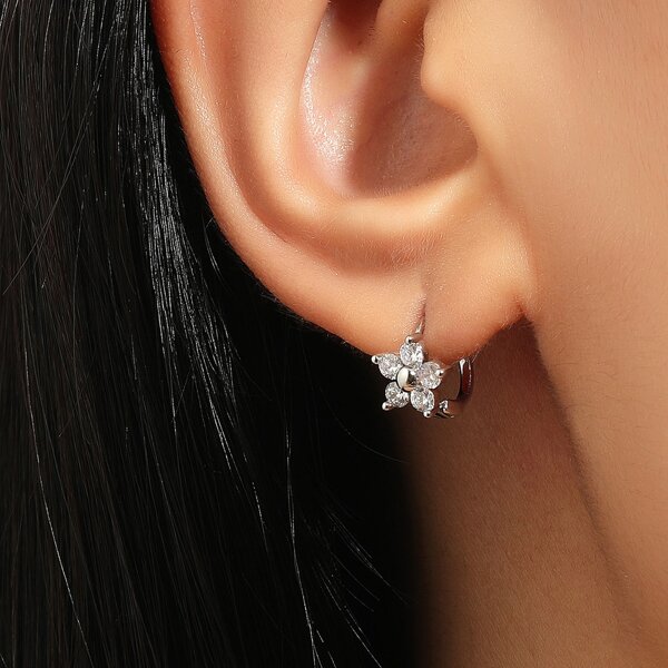 

Zircon Flower Decor Earrings, Silver