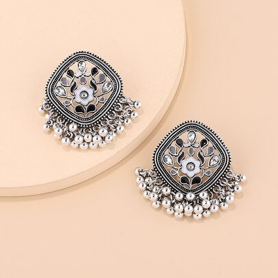 Rhinestone Detail Hollow Out Earrings